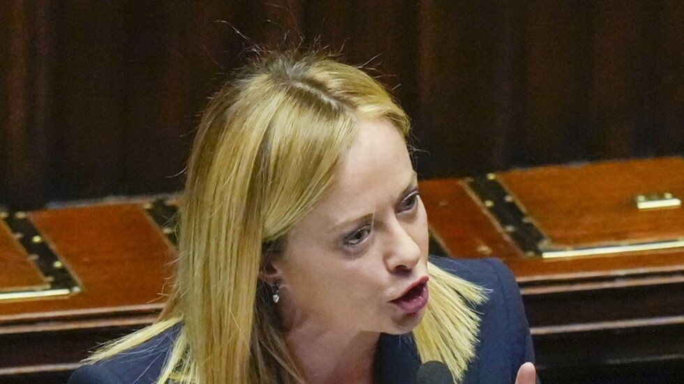 ميلوني تنفي أي تعاطف منها مع الفاشية