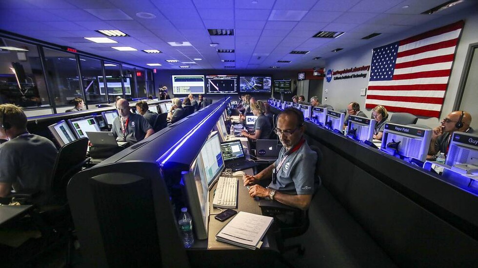 "ناسا" تبدأ دراسة الأجسام الطائرة المجهولة