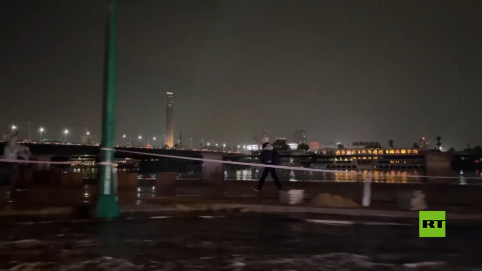 أمطار غزيرة تغرق شوارع القاهرة