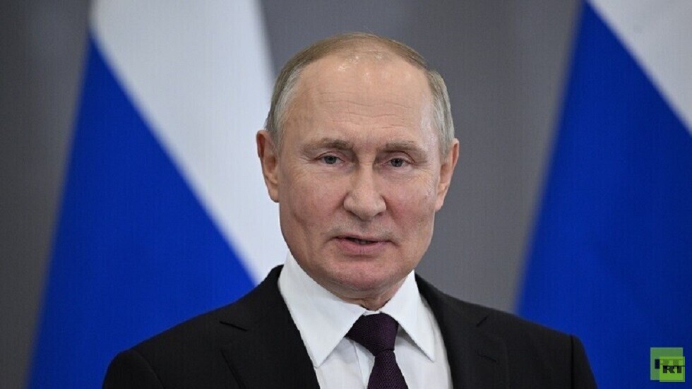 "نكتة" من بوتين تسخر من العقوبات الغربية بلسان طفل ألماني