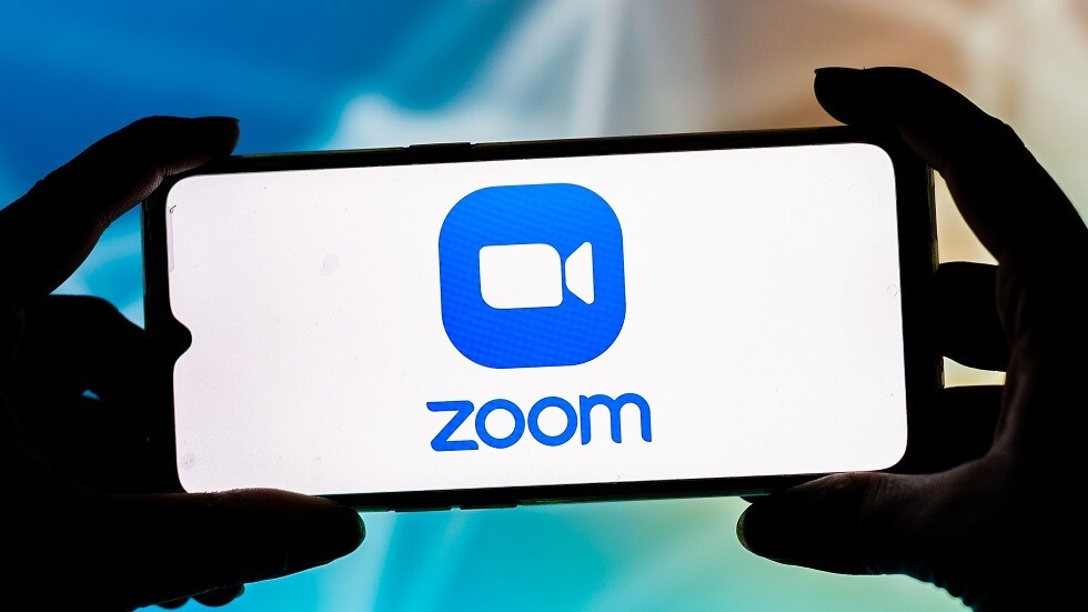 Zoom يحجب خدماته المدفوعة عن المؤسسات التعليمية الروسية!