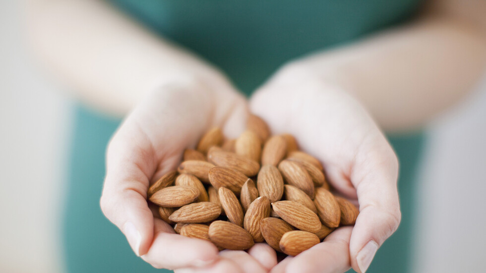 ما تأثير حفنة من اللوز يوميا على صحة جسمك؟