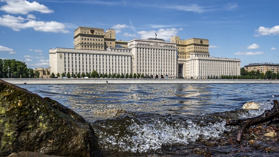 الدفاع الروسية: موسكو تعلق مشاركتها في صفقة الحبوب بعد الهجوم الإرهابي الذي شنته كييف على سيفاستوبول