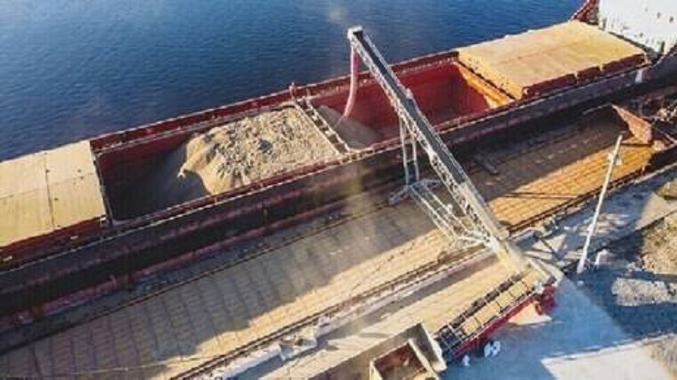  الناتو يغض الطرف عن جرائم نظام كييف ويدعي أن روسيا "تستخدم الغذاء سلاحا"