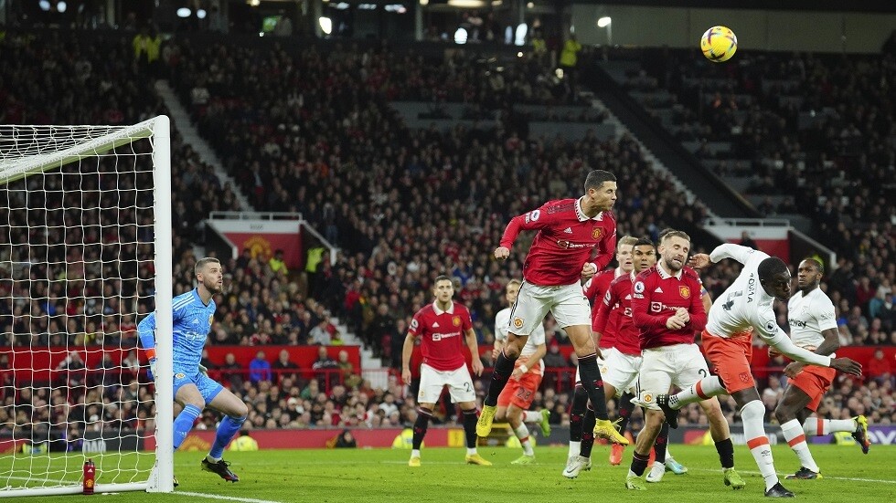 مانشستر يونايتد يخرج من عنق الزجاجة