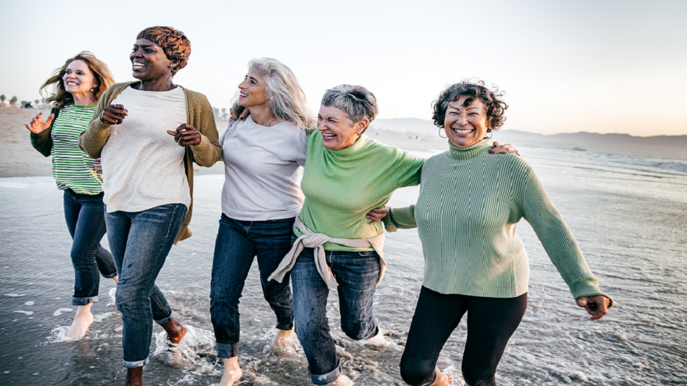 تتمنى العيش أكثر من 90 عاما؟.. دراسة تكشف ما قد يزيد فرصك بنسبة 10%!