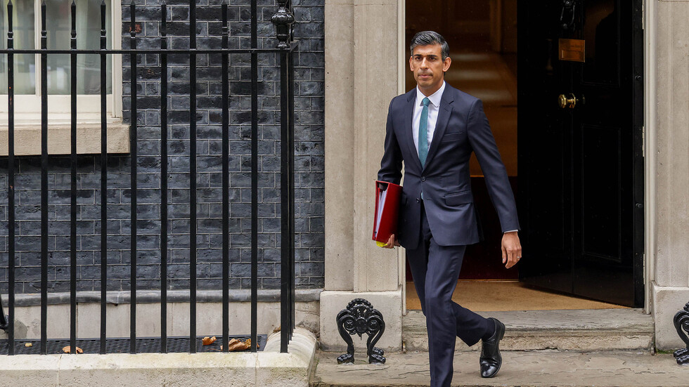 صحيفة: حكومة سوناك تخطط لزيادة الضرائب من أجل تغطية عجز الميزانية