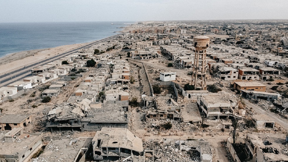 ليبيا.. إخراج 42 جثة مجهولة الهوية من مقبرة جماعية في سرت