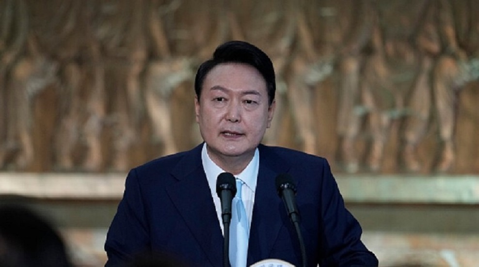 رئيس كوريا الجنوبية يحذر بيونغ يانغ من رد حازم على إطلاقها صاروخا باليستيا