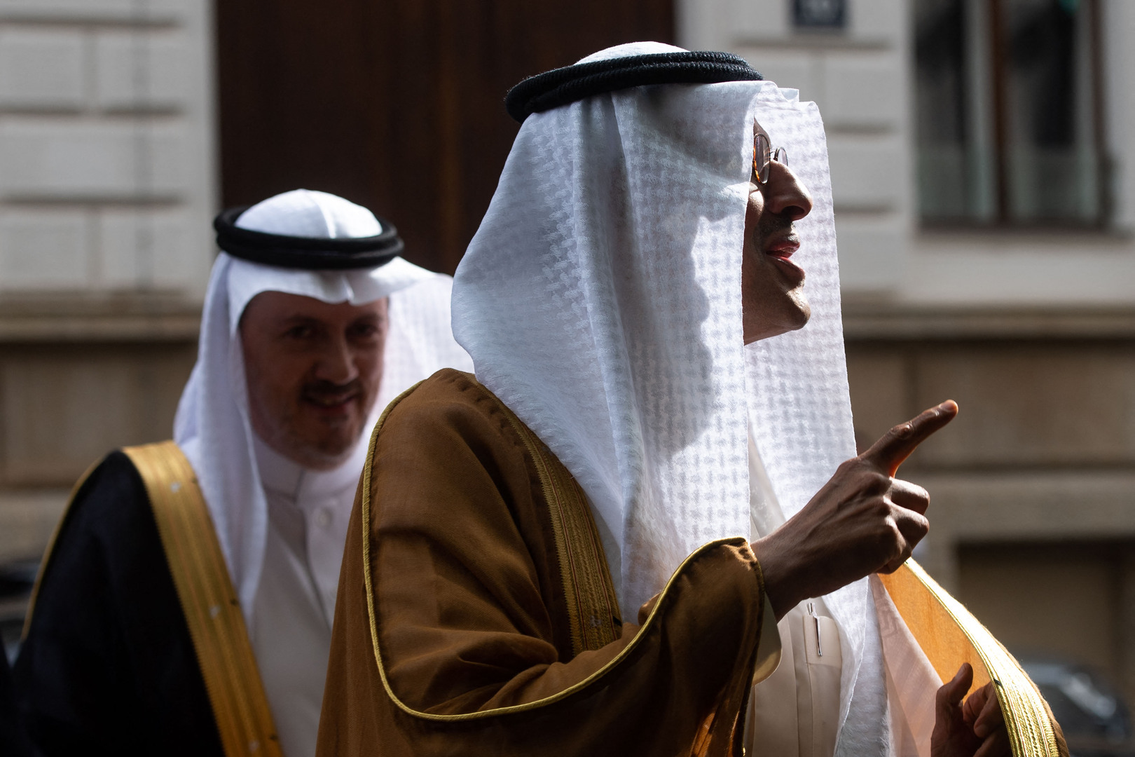 هل يستحق خفض إنتاج النفط تعريض العلاقة الأمريكية ⁧‫السعودية‬⁩ للخطر؟ وزير الطاقة السعودي يرد (فيديو)