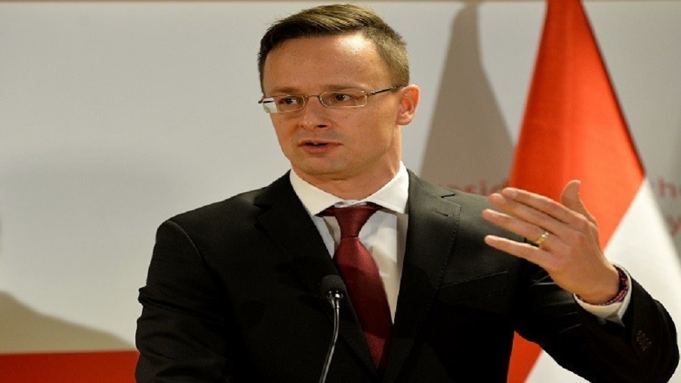 النمسا وهنغاريا تعتزمان مساعدة صربيا لكبح عبور المهاجرين