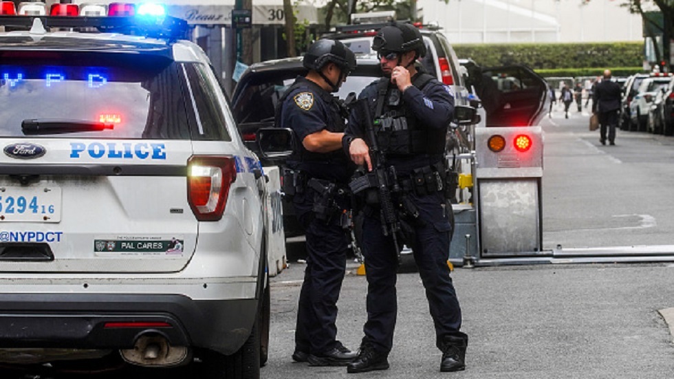 الولايات المتحدة.. سيارة شرطة تصطدم 10 أشخاص في نيويورك (فيديو)