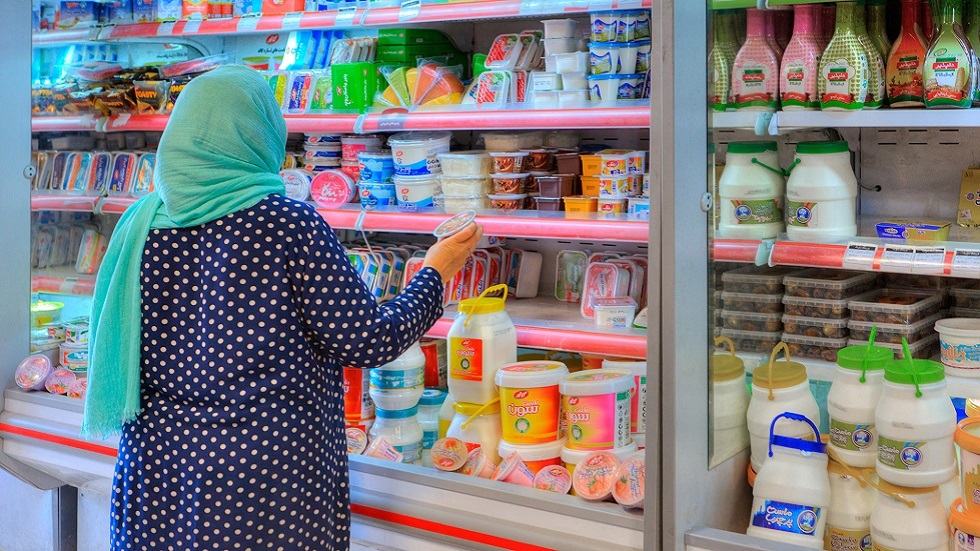 إيران: مستعدون لتأمين منتجات الألبان والمحاصيل الزراعية لمتاجر السلسلة في روسيا