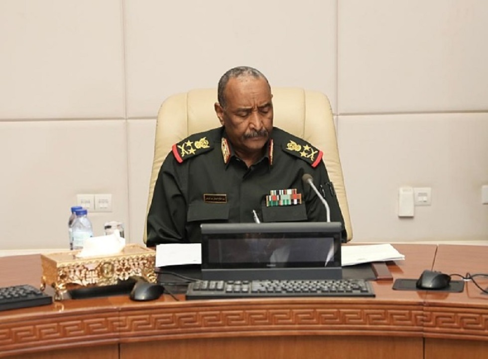 السودان.. البرهان يجدد التزام المؤسسة العسكرية بالخروج من العملية السياسية