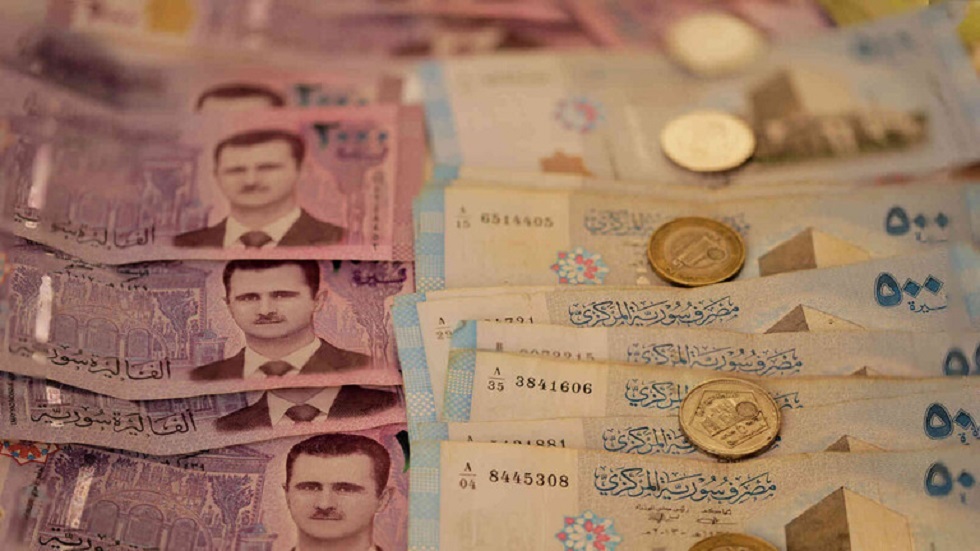  الليرة السورية تسجل أدنى مستوياتها مقابل الدولار في السوق السوداء