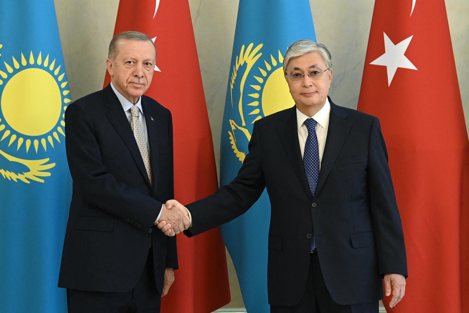 أردوغان يعلن من أستانا عن توقيع 6 اتفاقيات تعاون في عدة مجالات بين تركيا وكازاخستان
