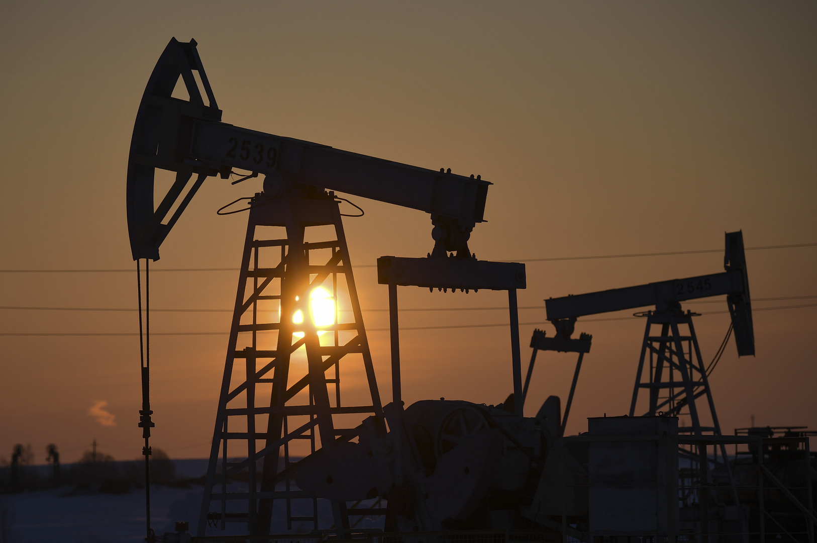 بيسكوف يعلق على عواقب تحديد سقف لسعر النفط الروسي