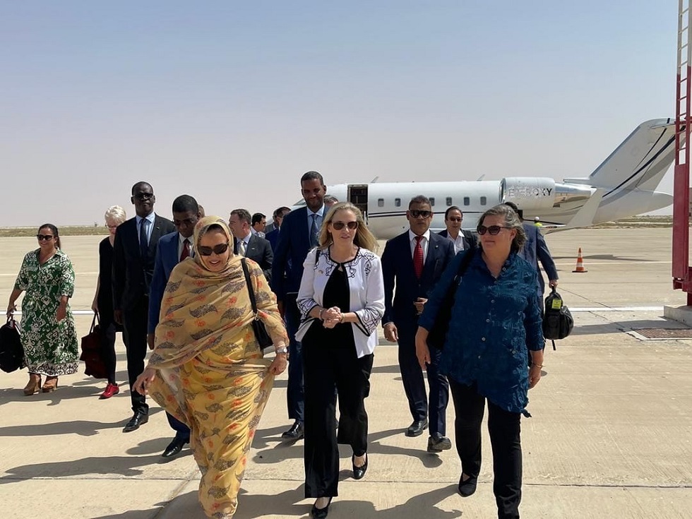 وكيلة وزارة الخارجية الأمريكية للشؤون السياسية فيكتوريا نولاند تصل إلى موريتانيا