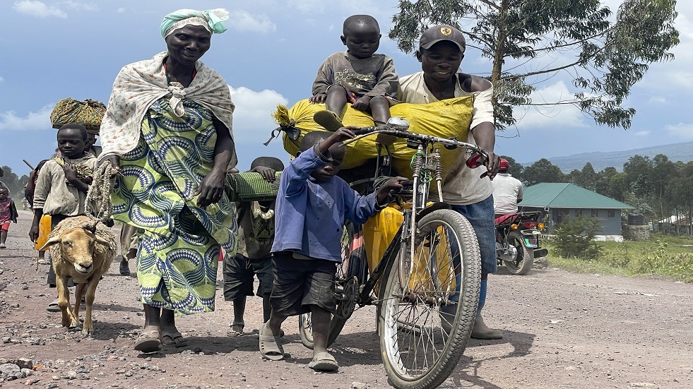 شرق الكونغو.. تجدد الاشتباكات يدفع السكان للفرار (صور)