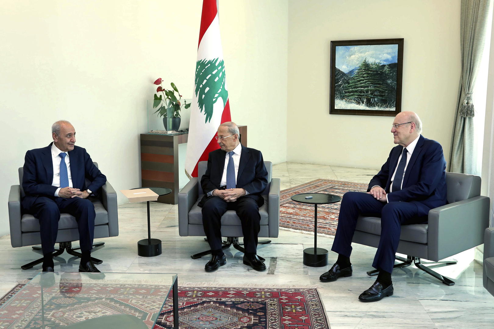 ميقاتي: الحكومة اللبنانية ستتابع القيام بتصريف الأعمال ومرسوم الرئيس عون بقبول استقالتها غير دستوري
