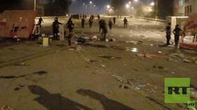العراق.. كر وفر بين المتظاهرين والقوات الأمنية وسط بغداد (صور + فيديو)
