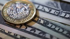 الجنيه البريطاني يخسر 1.5% من قيمته إثر إقالة وزير الخزانة