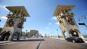 لتحقيق مشاهدات.. شاب مصري يقفز في البحر من جسر ستانلي