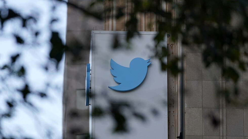 مع اقتراب الانتخابات الأمريكية.. ماسك يقيد وصول موظفين في "تويتر" لخاصية منع المعلومات المضللة