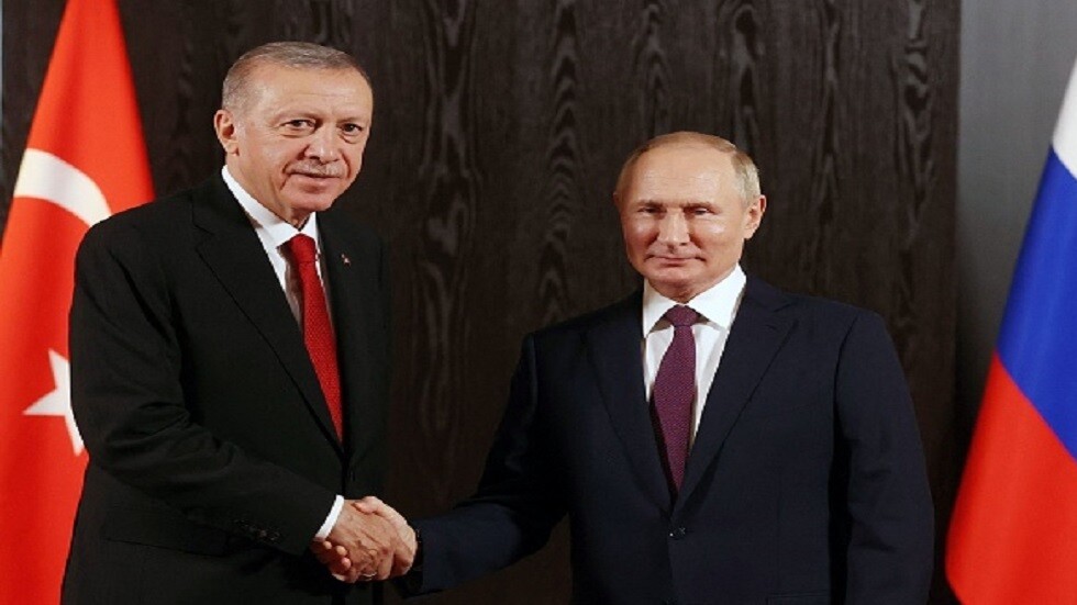 الشارع التركي يشيد ببوتين ويرحب بقرار إنشاء مركز الغاز المشترك