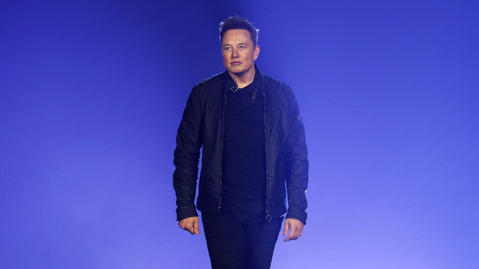 السلطات الأمريكية تحقق في عزم ماسك منح جهات سعودية وقطرية حق الوصول إلى معلومات سرية في تويتر