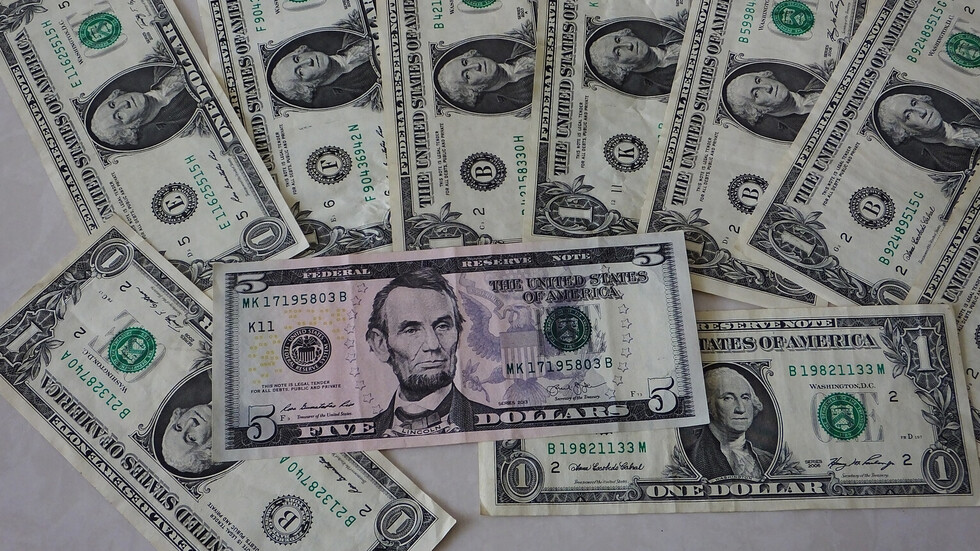 دولة تخلصت من سندات أمريكية بقيمة 120 مليار دولار