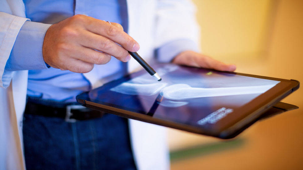 عظام الأم قد لا تعود إلى ما كانت عليه بعد الإنجاب