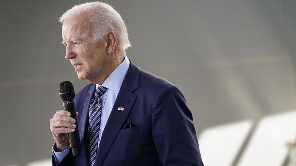 في زلة لسان جديدة.. بايدن يتحدث عن إنجاز مرتقب لـ General Motors "بحلول 3035"