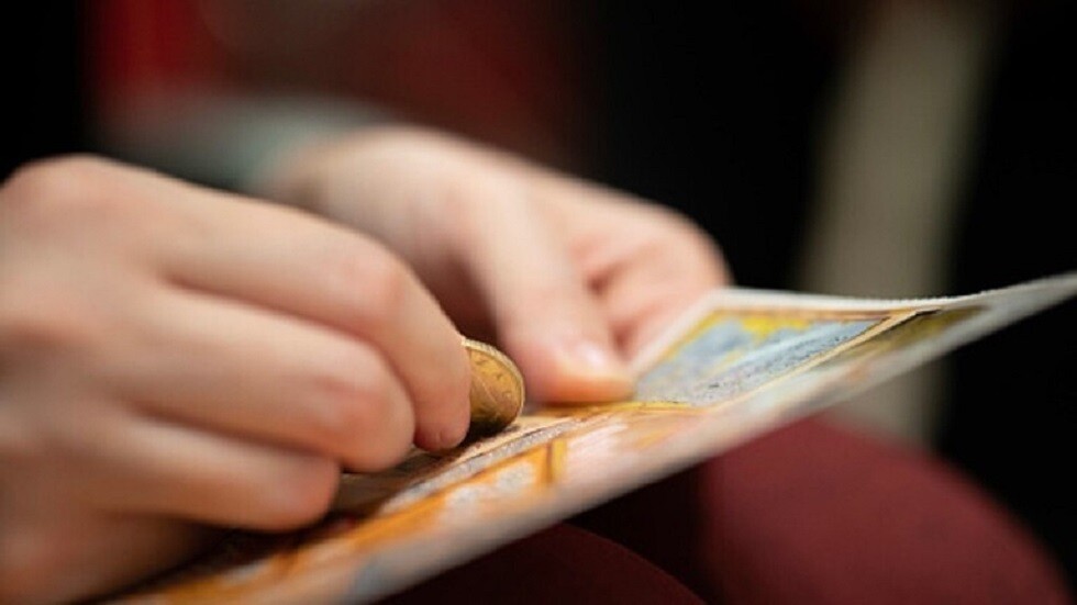 صحيفة: فرنسي ربح 160 مليون يورو في يانصيب أوروبي