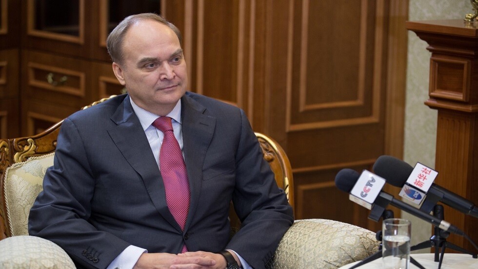 أنطونوف يتفقد المقار الدبلوماسية الروسية المغلقة في سان فرانسيسكو