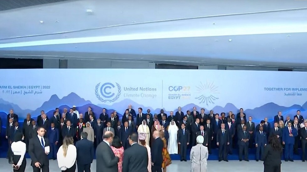 شاهد.. مغردون يتداولون فيديو وثق حديثا دار بين رئيسة الوزراء التونسية والرئيس الإسرائيلي