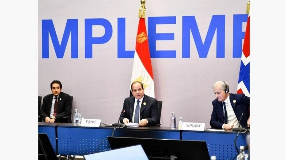 السيسي يطلق أولى مشروعات إنتاج الوقود الأخضر بالمنطقة الاقتصادية لقناة السويس (فيديو)