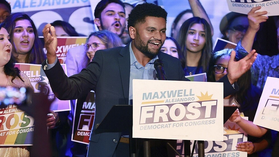 أول مرشح من الجيل