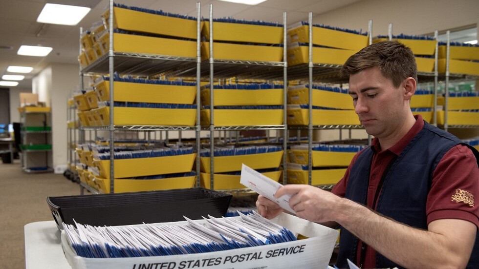 تعطل ماكينات تصويت في ولاية أريزونا الأمريكية