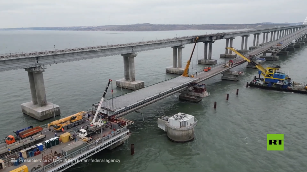 انتهاء المرحلة الأولى من ترميم الجزء المدمر من جسر القرم