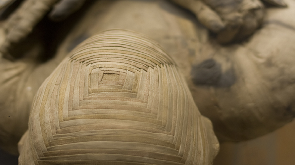 "السيدة الغامضة".. تعرف على "أول مومياء مصرية قديمة حامل" في العالم!