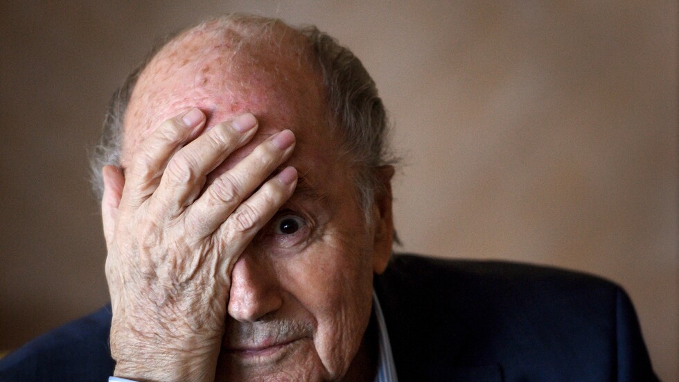 بلاتر: يجب استبعاد إيران من مونديال قطـر!