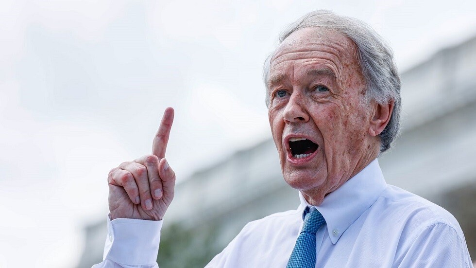 سيناتور أمريكي يهدد إيلون ماسك 