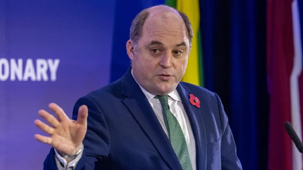 وزير الدفاع البريطاني: انسحاب روسيا من خيرسون لا يعني استسلامها