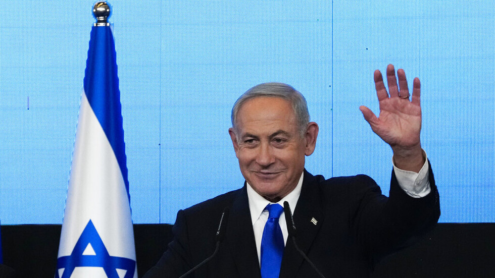 نتنياهو يدعو ولي عهد البحرين لزيارة إسرائيل