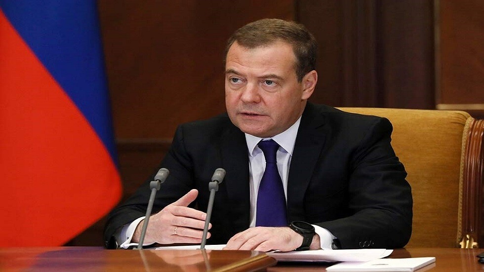 مدفيديف: على الأمم المتحدة أن تتبنى قرارا بشأن التعويض الكامل للدول المتضررة من الولايات المتحدة