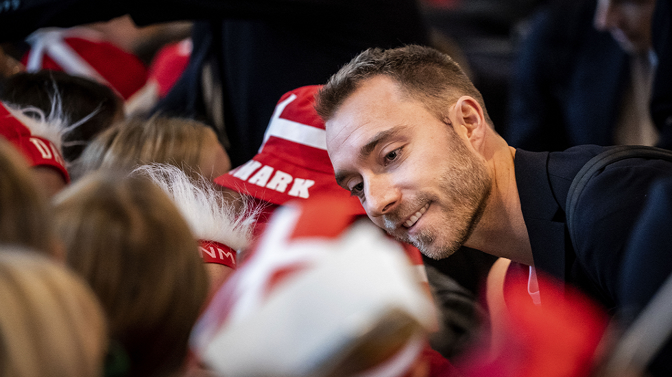 منظمو مونديال قطر يعتذرون لطاقم تلفزيون دنماركي