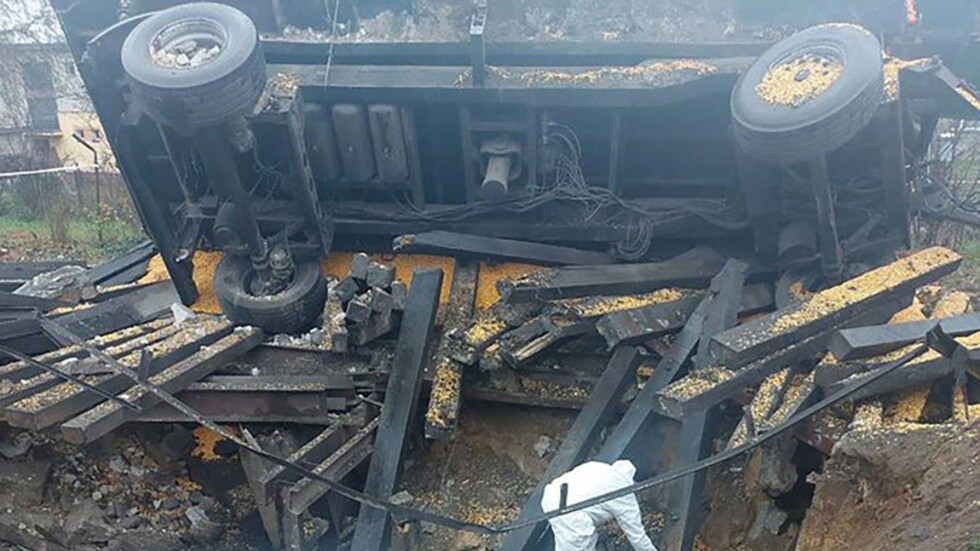 لماذا حسمت واشنطن وبعض حلفائها بسرعة مصدر الصاروخ الذي سقط في بولندا وتجاهلت اتهامات كييف لموسكو؟