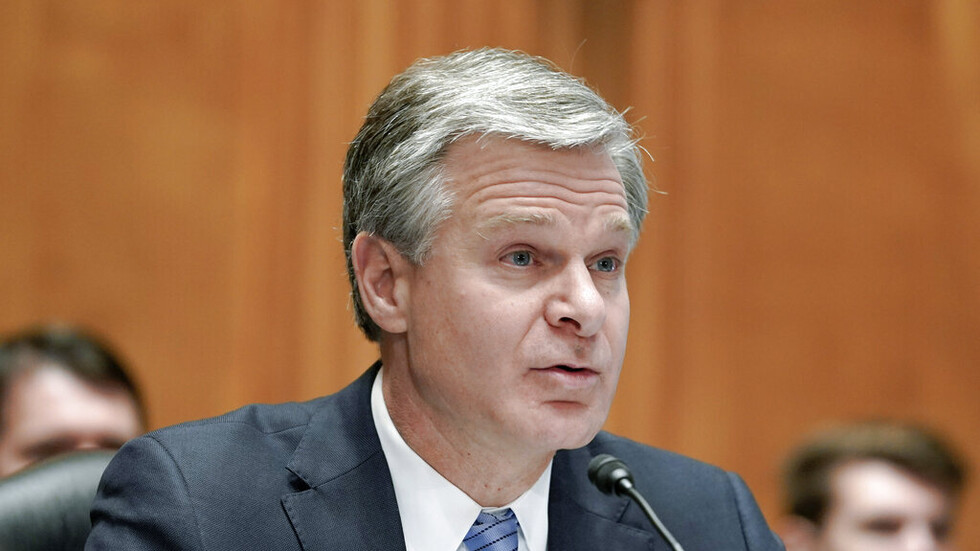 مدير الـFBI: الإغلاق العام أجج الجرائم بين الأحداث