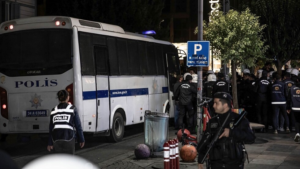 تركيا.. القبض على 47 بائعة هوى بينهن 20 أجنبية في طرابزون (فيديو)